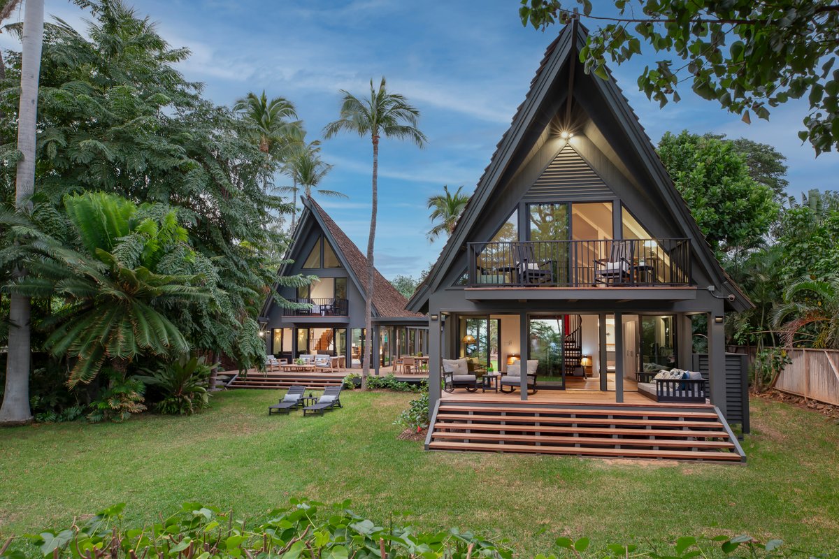Beachfront Hui Pu w/ Gardens