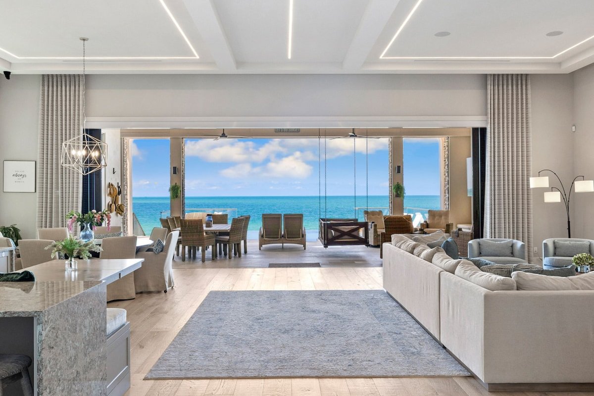 Beachfront Mansion – Pool, Theater, Game Room