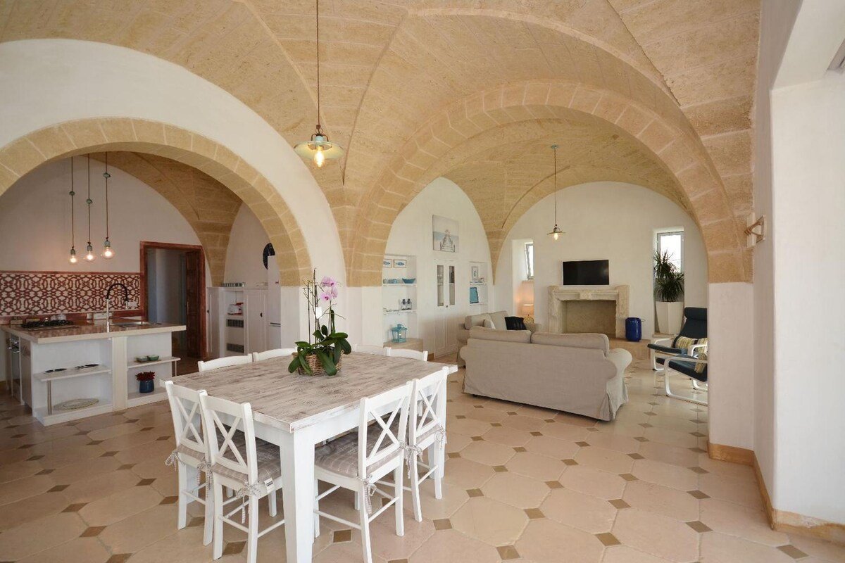 Villa suggestiva con piscina vista mare, spiagge gallery image 4