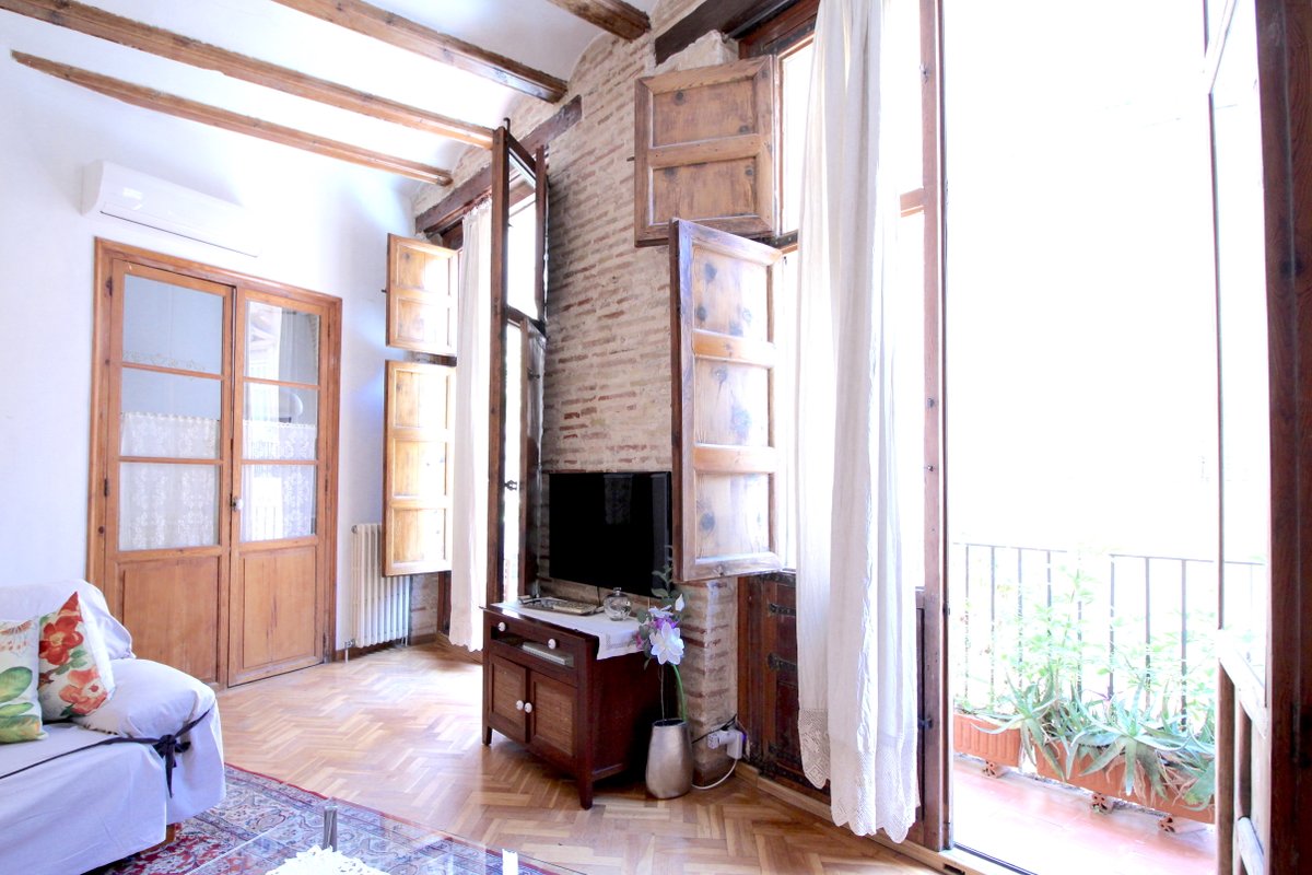 Classic Old Town apartment Valencia
