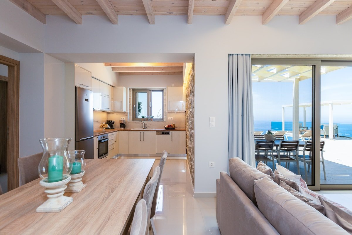 Villa Bonsai, pool, sea view, BBQ, luxury, quiet gallery image 4