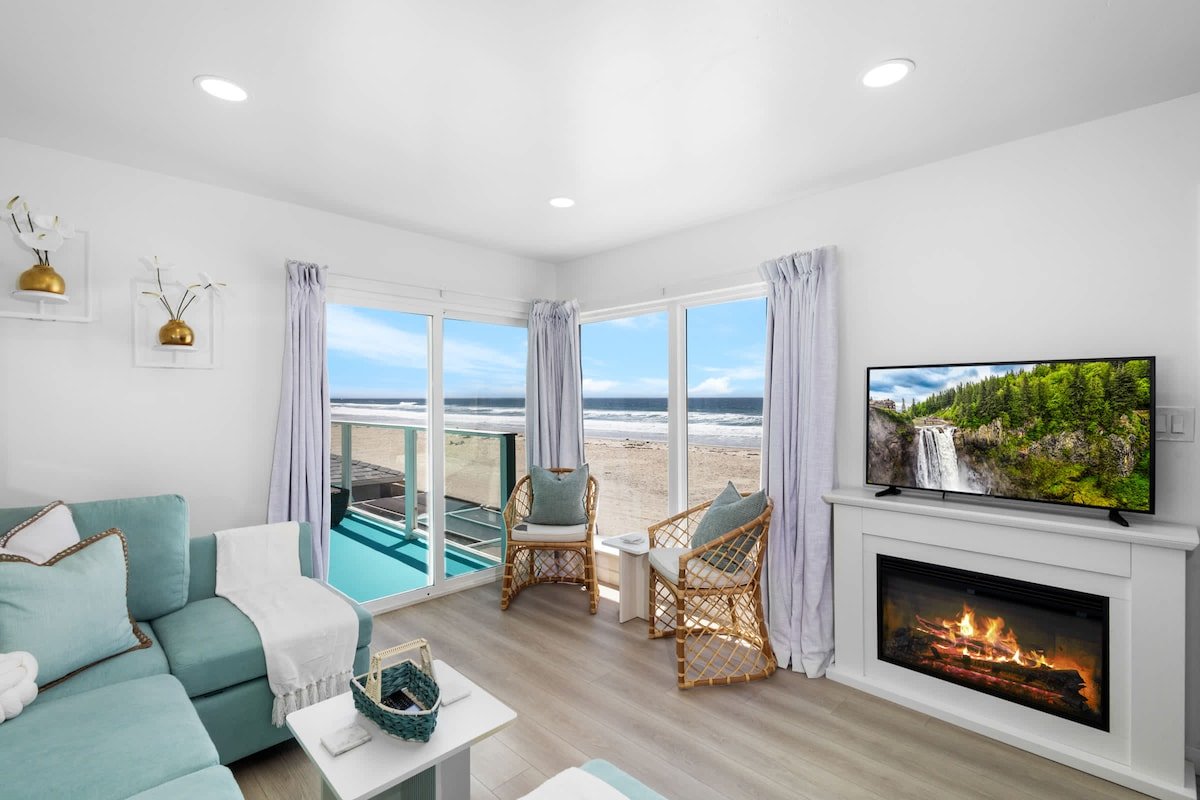 The Key Lime Oasis, Gorgeous Second-Story Unit! gallery image 2