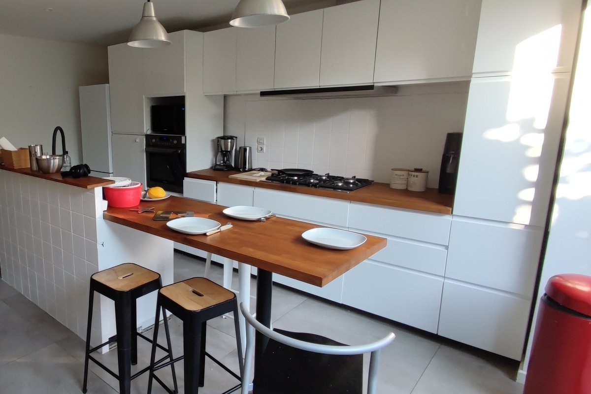 min 2 nuits/180 M2/gare/tram/Clim/Filet/fibre