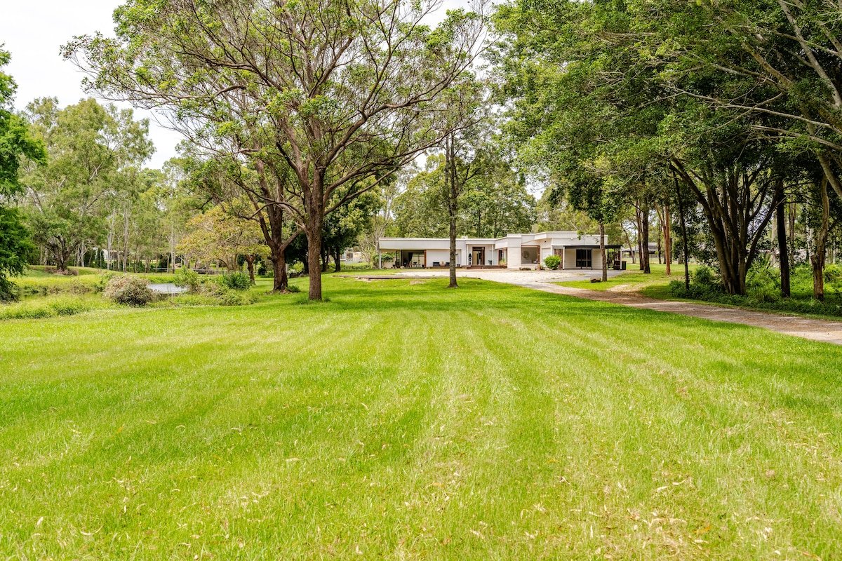 Summer house•Private Lake•Air-Conditioned Retreat gallery image 2