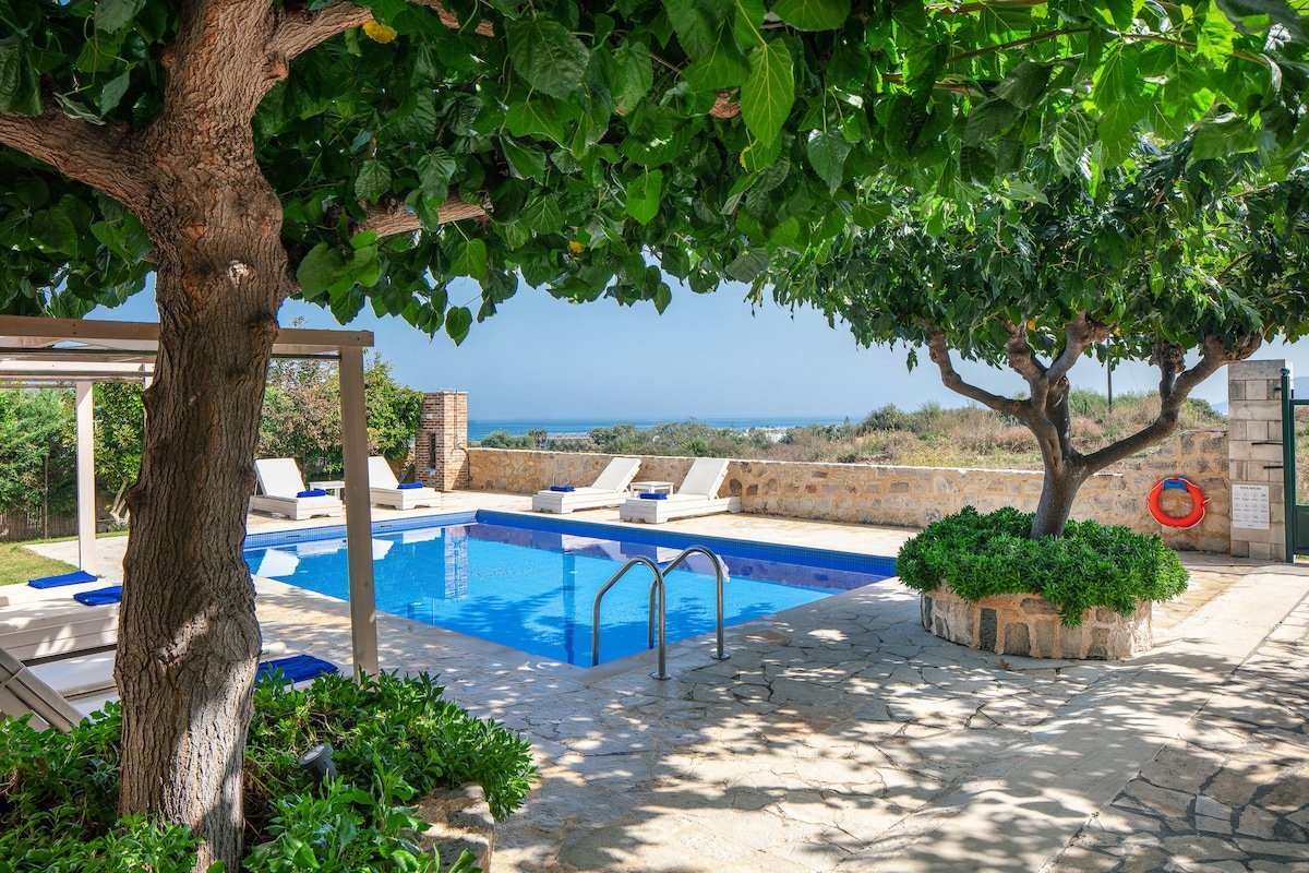 Villa Pinelopi – 350 meters away from sandy beach! gallery image 2