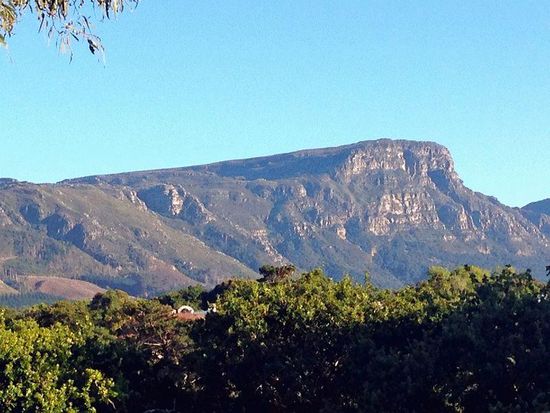 Photo 4 of Welgelee Constantia accommodation in Constantia, Cape Town with 4 bedrooms and 4 bathrooms