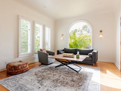 Spacious Cozy Stay with Beautiful Zen Garden