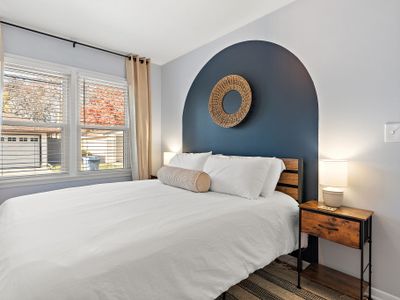 Sleek Scandi 4BR|Free Parking