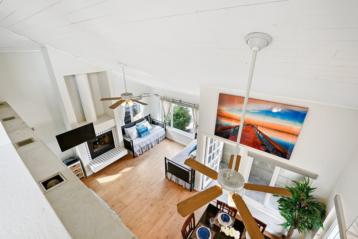 MB HUGE HOUSE! Guesthouse, & Garage