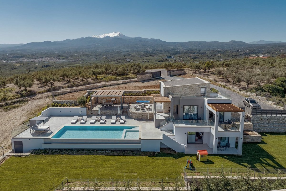 Skyline Villa I, By Hellocrete gallery image 4