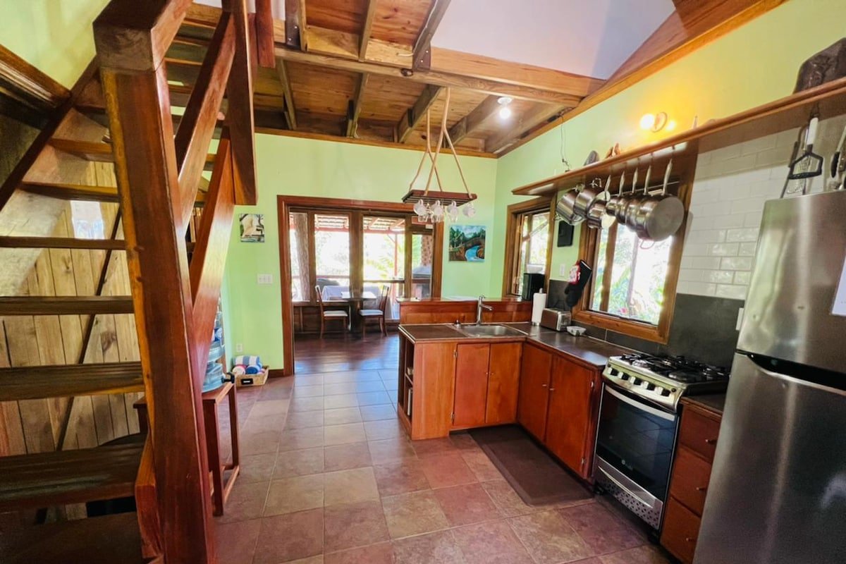 5 acre estate with pool in Mountain Pine Ridge gallery image 5