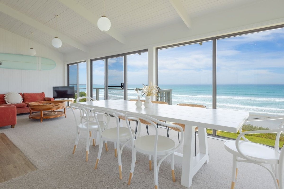 Two Two Two gallery image 5