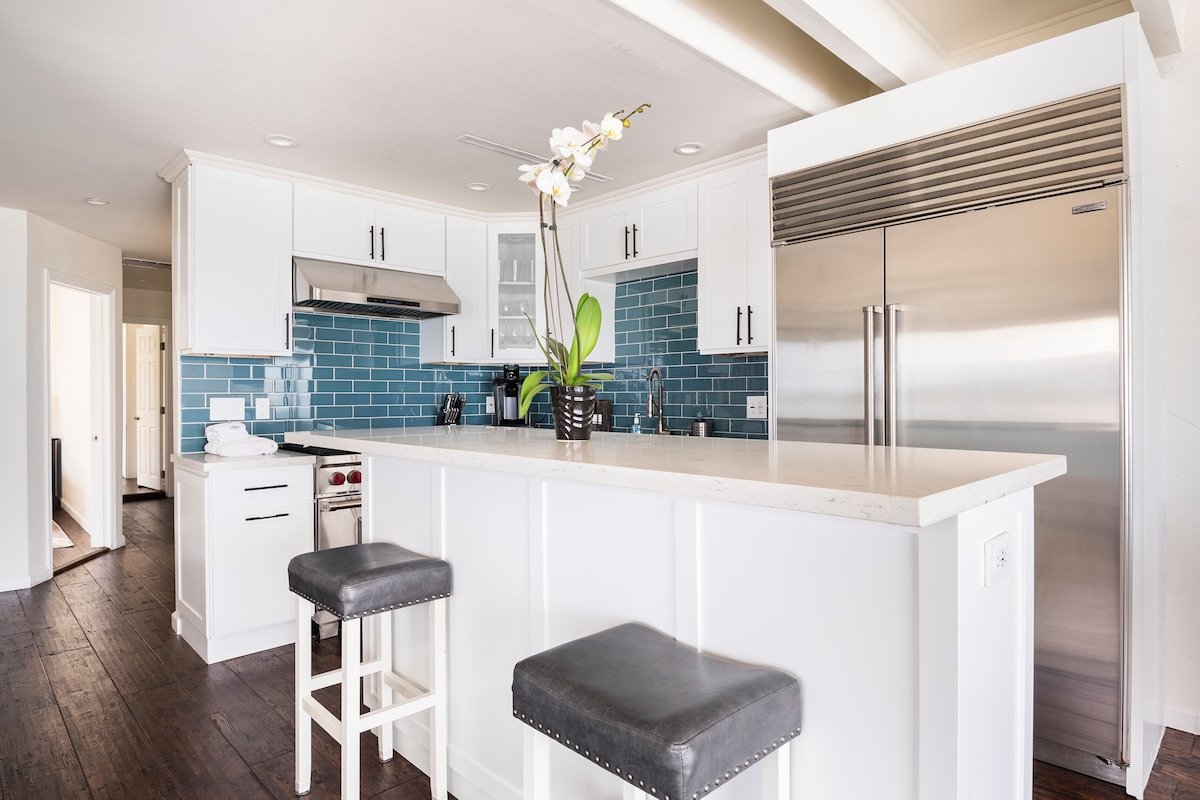 Premium Sunset Penthouse Ocean Front Malibu Road gallery image 3