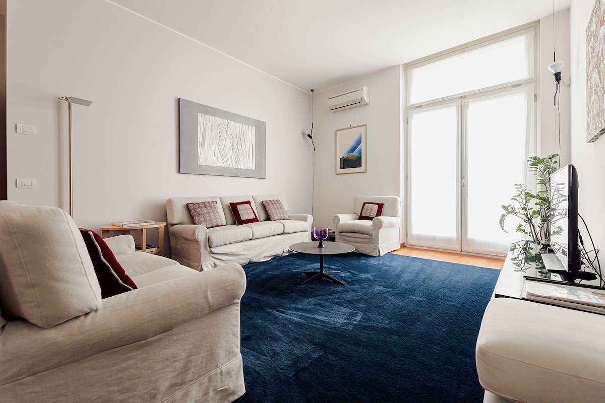 Luxury Suite in Monte Napoleone gallery image 2