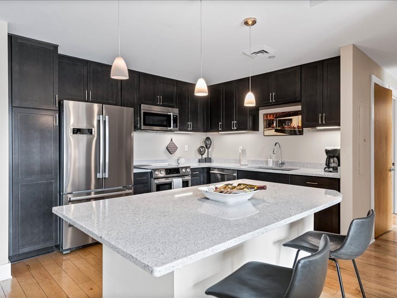 Downtown Chic Luxury Condo with Views gallery image 5