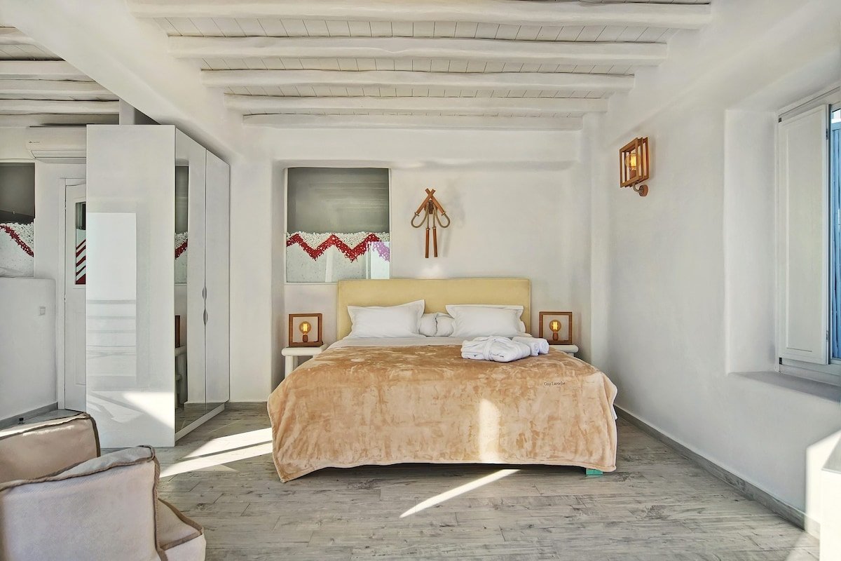 The Mykonos Villa ( 8 bedrooms ) gallery image 5