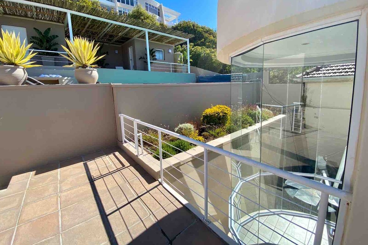 Villa with spectacular sea views gallery image 5