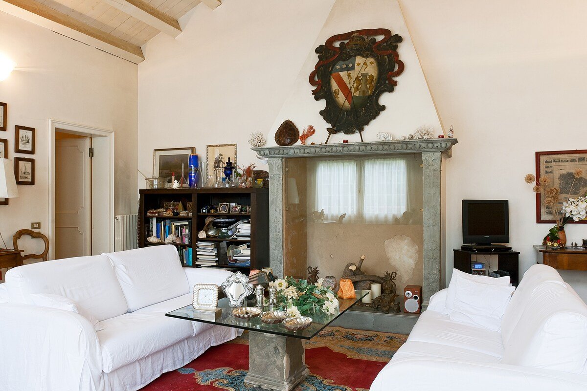 Venetian Atelier gallery image 3