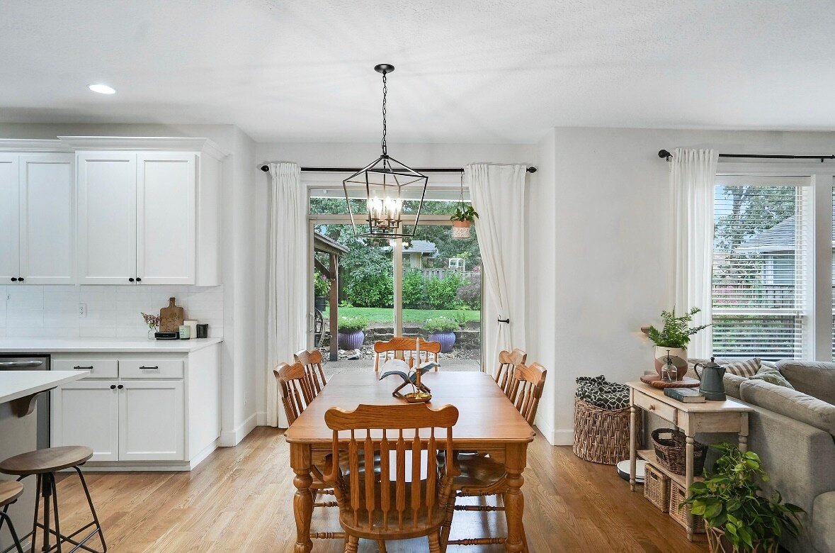 Charming Salem Getaway gallery image 4