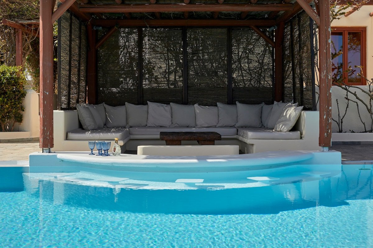 Aquaria 7 BDR Villa-Pool &Jacuzzi, Breakfast Incl. gallery image 5