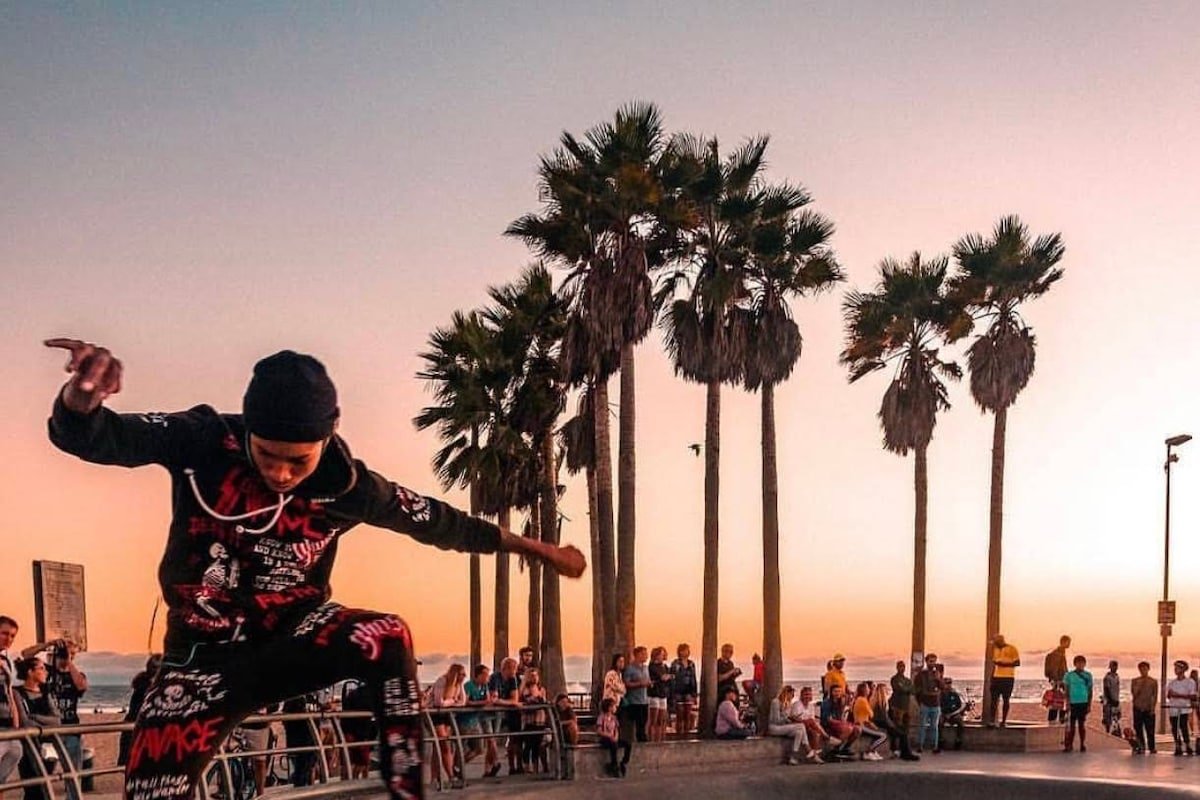 Stylish beachpad steps from beach, on walk streets gallery image 5