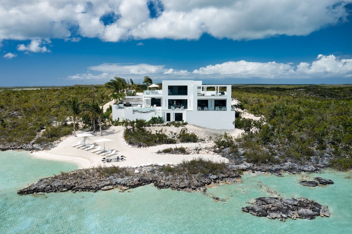 Cielo – Private Beachfront Villa