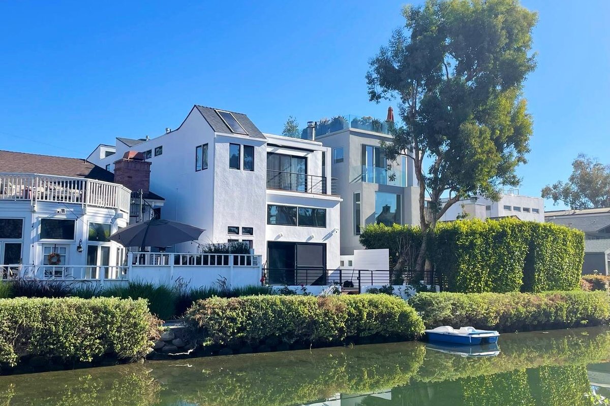 Waterfront Luxury Home on the Venice Canals