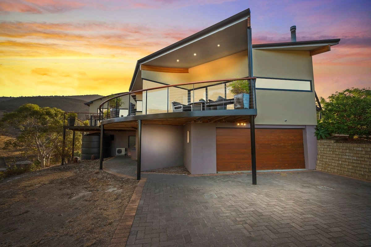 Tree Top Views – 4 Bedroom House gallery image 2