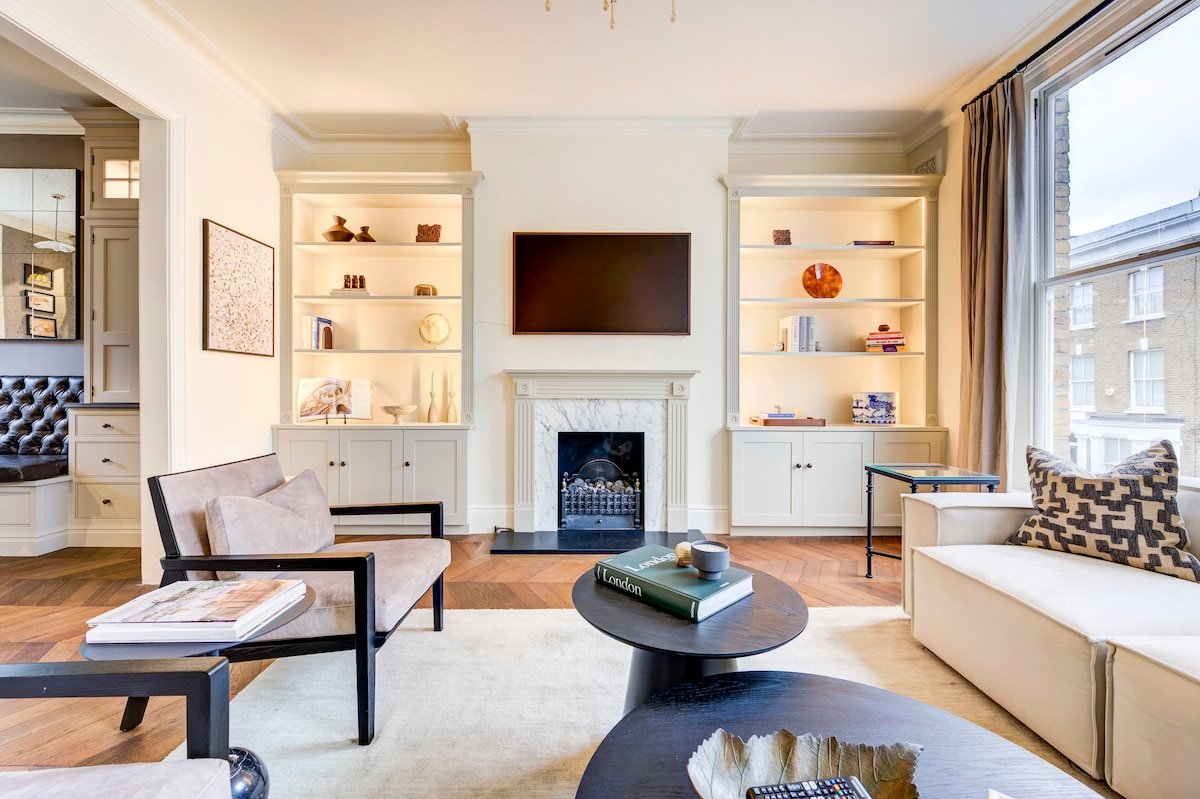 Classic Chelsea Townhouse gallery image 5