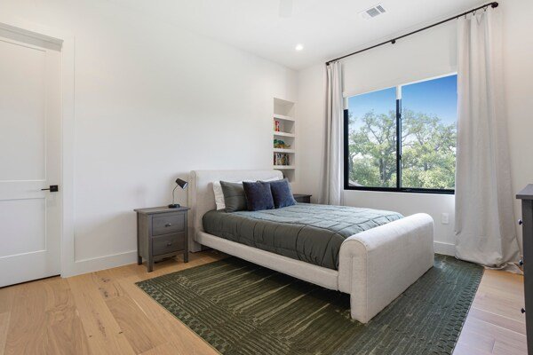 Modern Luxe Stay w/ Pool gallery image 4