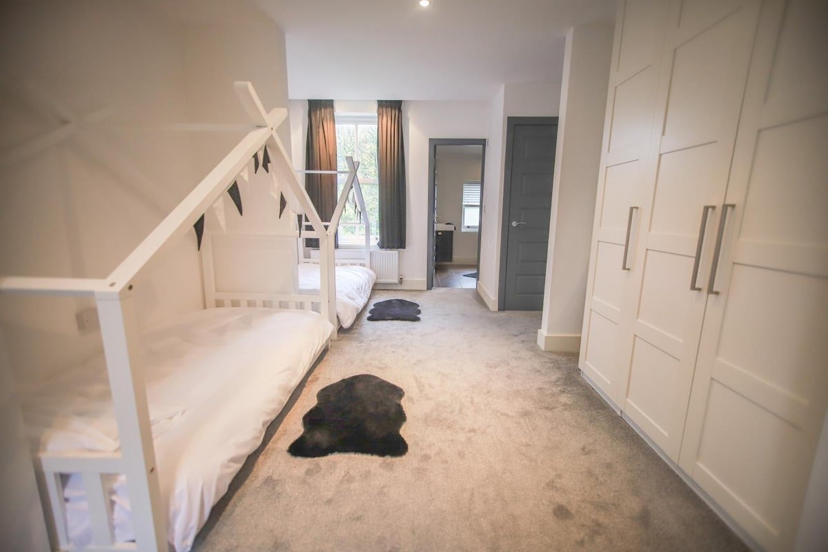 The Secret Garden gallery image 2