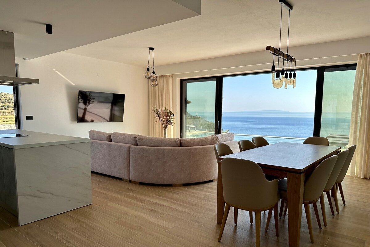 Skyline Iconic Villa gallery image 4