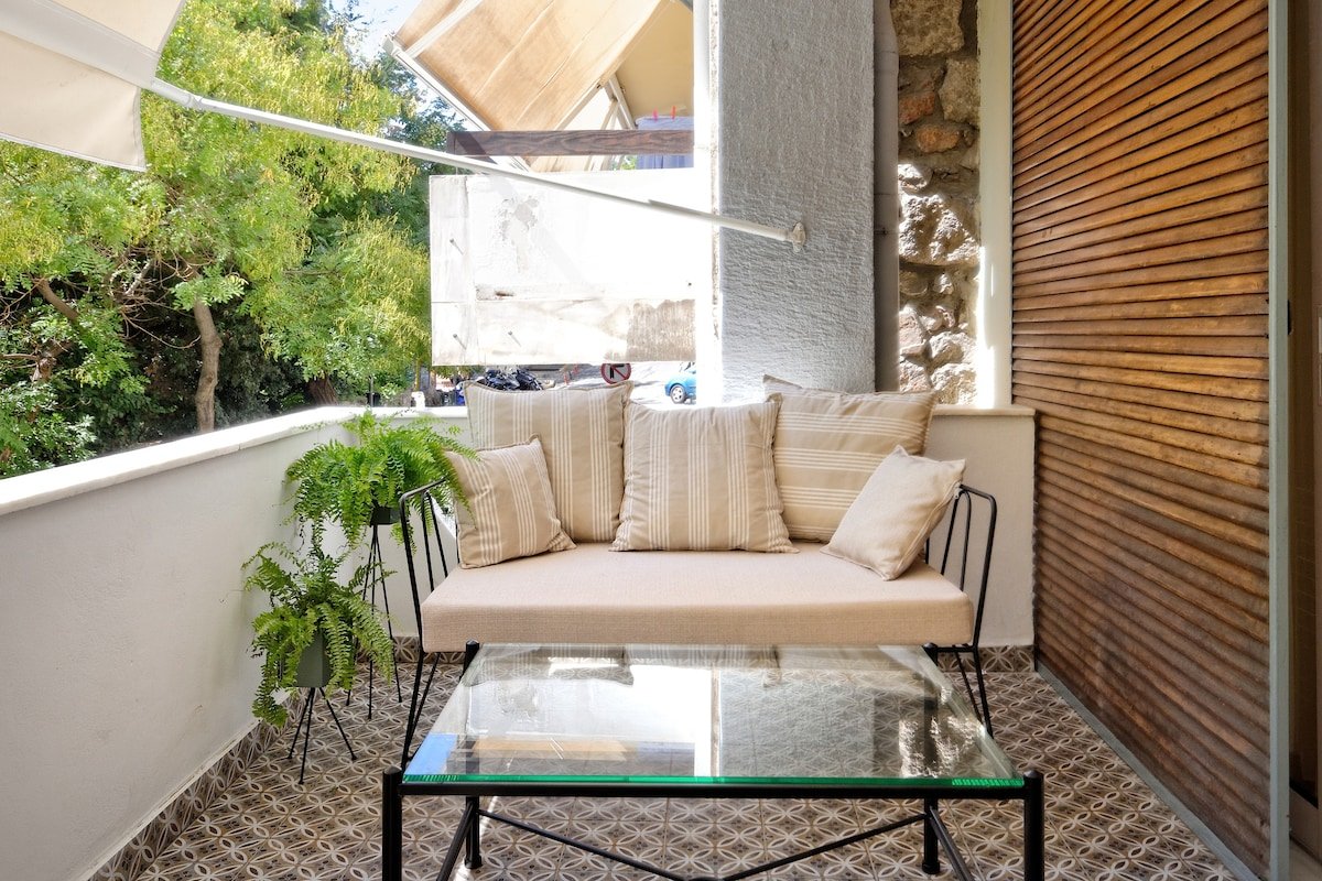 Elegant Apartment in Fancy Kolonaki with Balcony gallery image 5