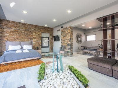 The Architron / 2 Penthouses close to Acropolis