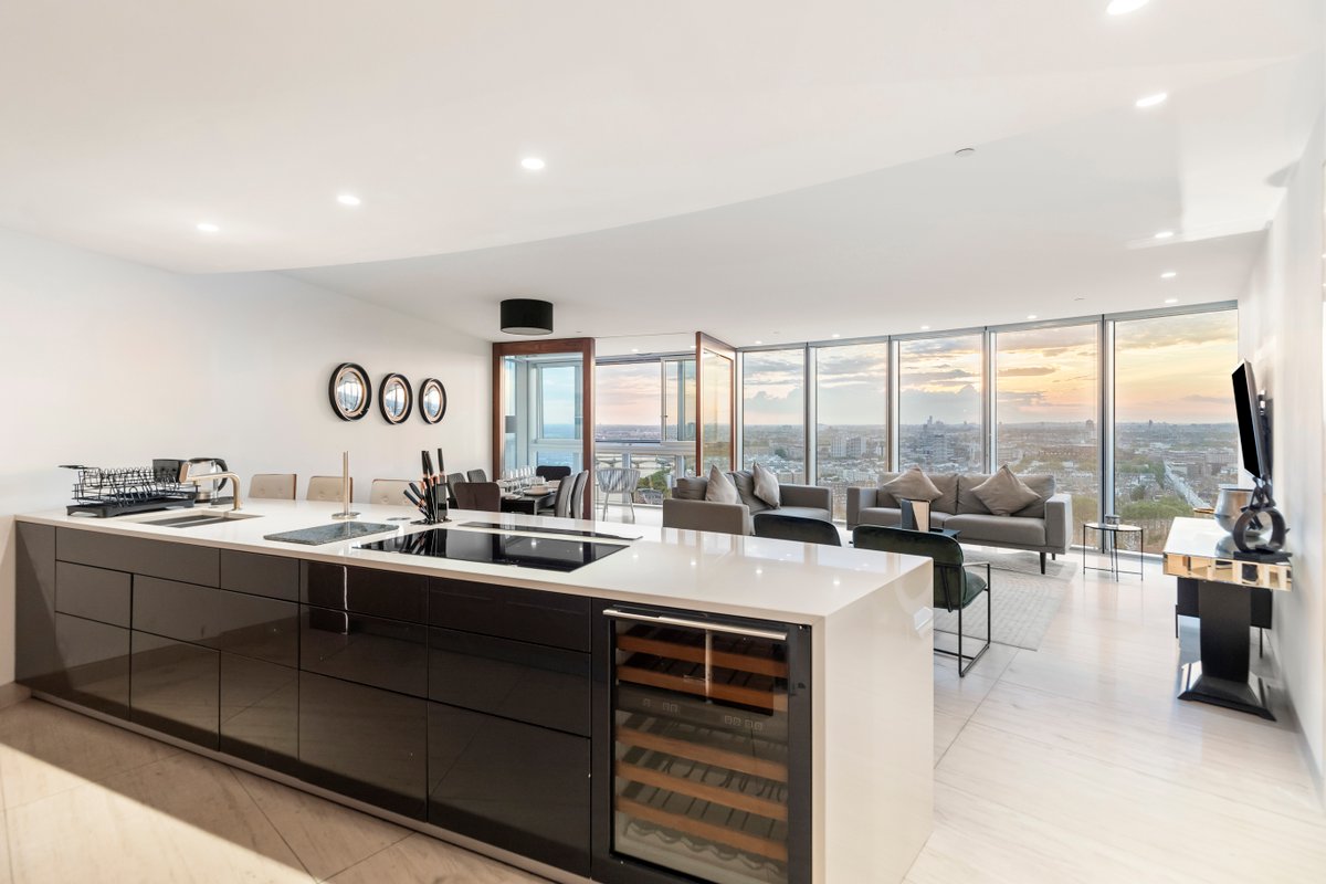 Skyline Views | Luxury 3 Bedroom