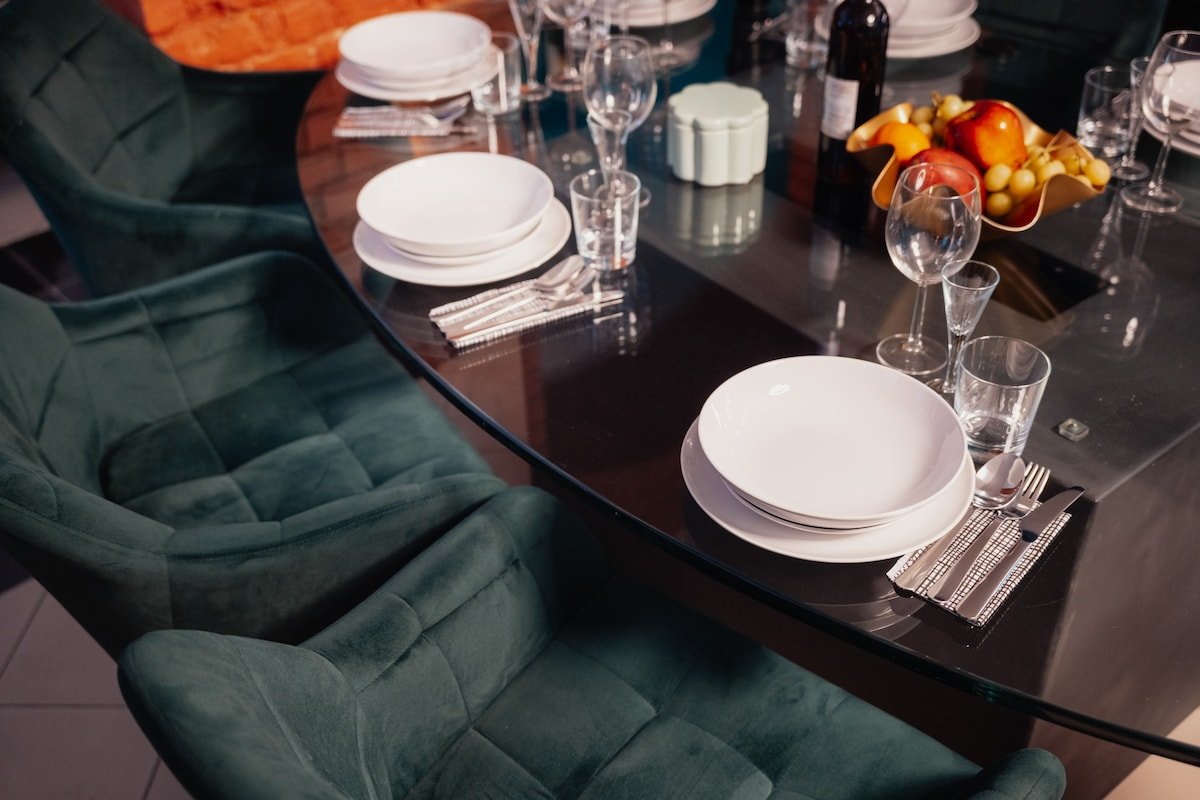 Centraly located Ap Bunks&Billiards gallery image 5