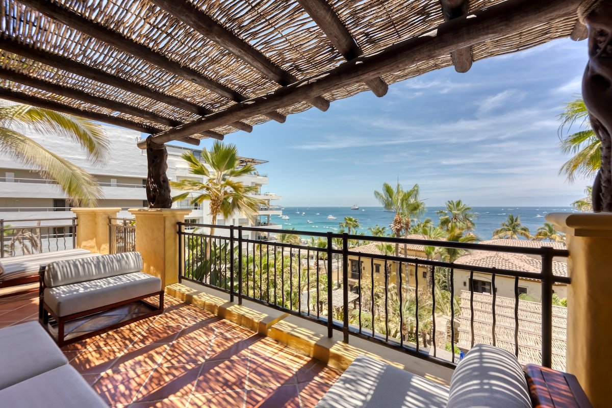 Luxury Condo | Swimmable Beach | 5-Star Amenities! gallery image 4