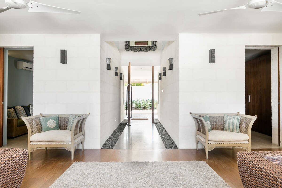 Tom Tom gallery image 3