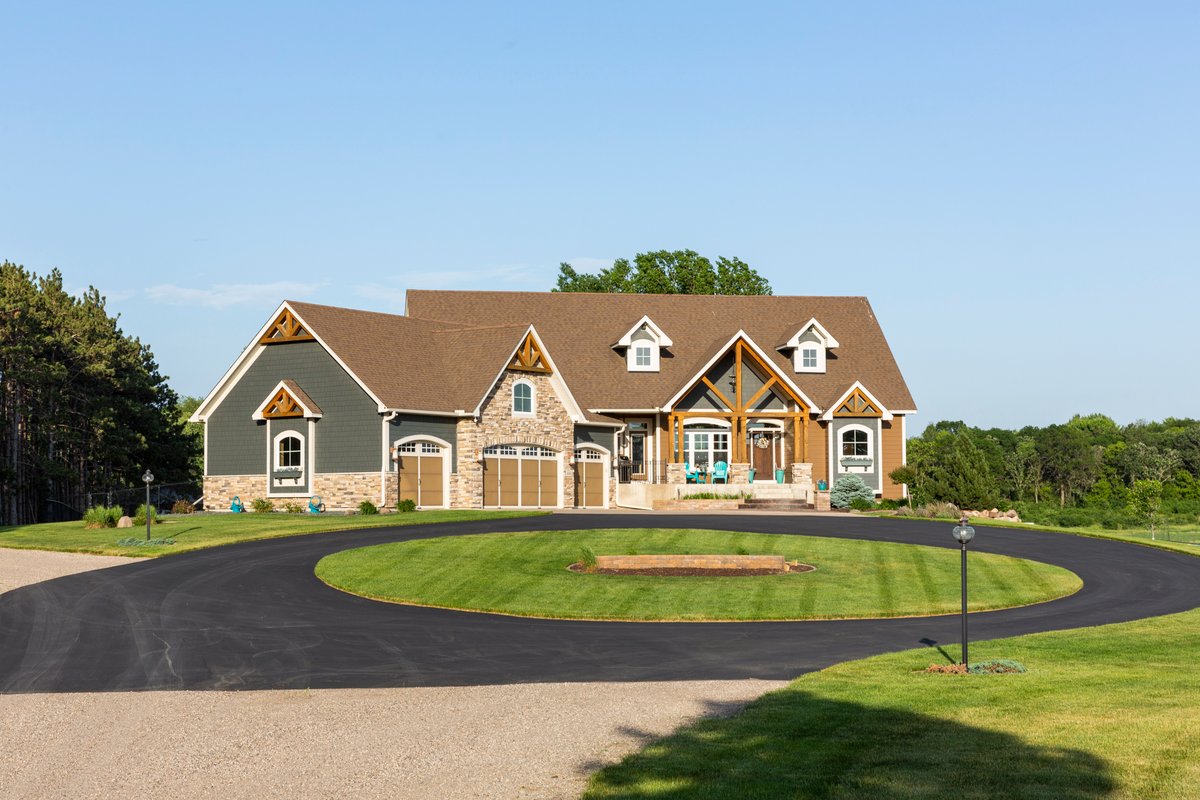 5000sf house-13 acres of privacy-Abundant wildlife