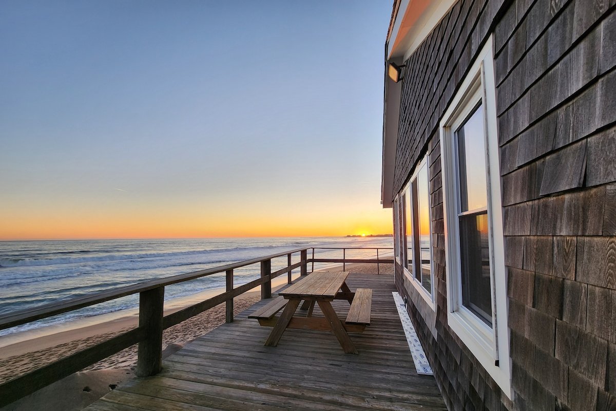 Striped Bass Villa – Beachfront Vacation Home gallery image 3