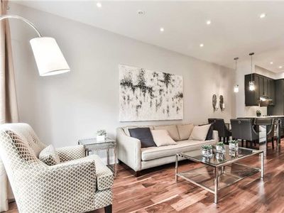 Executive Townhouse 3Br+3Ba in Lawrence Park