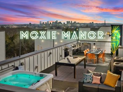 Private Rooftop Hot Tub, Sauna, Fire pit, Gym