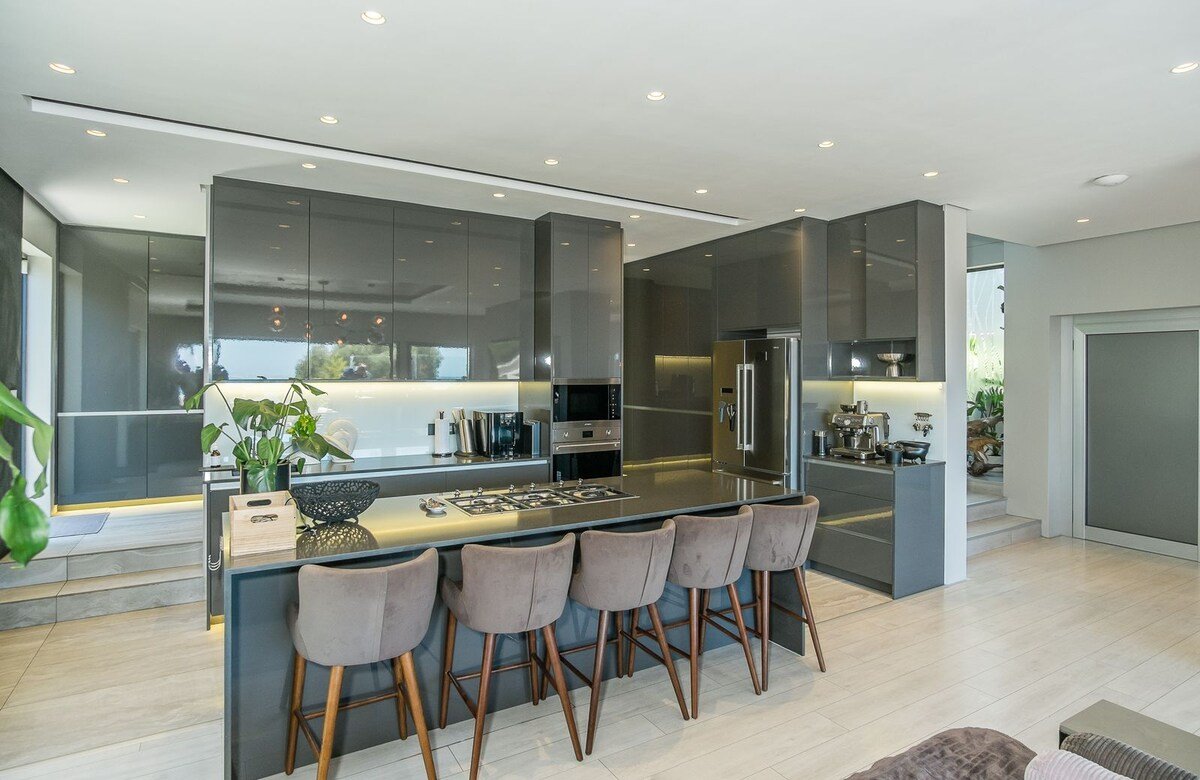 27 at Joubert gallery image 5