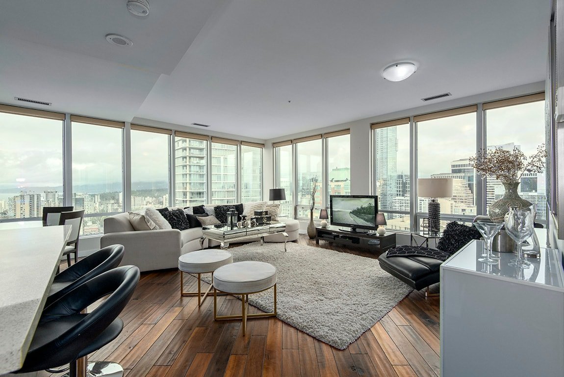 2BR/2BA SUB PENTHOUSE in the ❤️HEART❤️ of Downtown gallery image 3