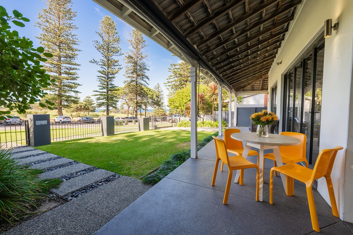 Sea View House – 250m to beach + golf course views