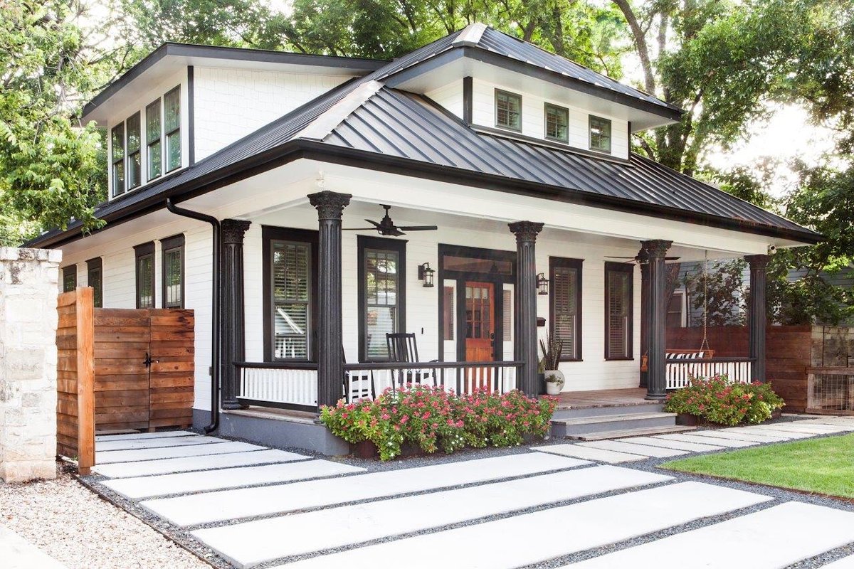 Austin Charmer…Steps to Lake Trails and Downtown