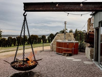 Humbug Bunk House & Hot Tub!