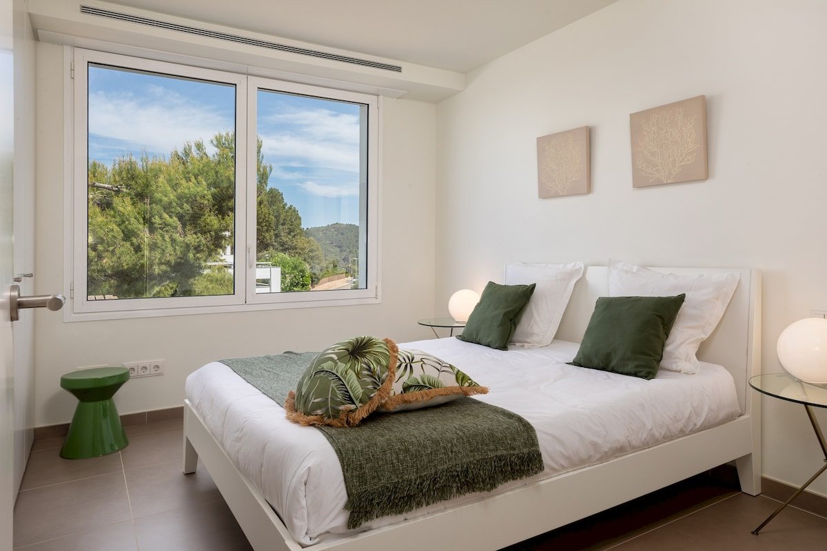 Villa Verde – Modern 5 bedroom villa in Begur gallery image 2