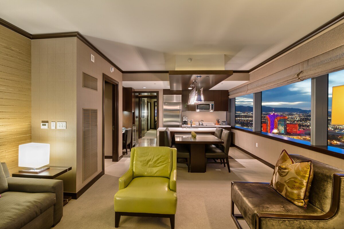 Best 2 BR Corner Penthouse @ Vdara! Stunner Views! gallery image 5
