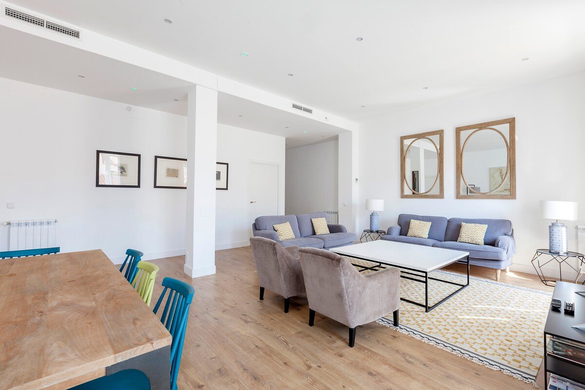 PENTHOUSE 4 BR, 4 BA & 60M2 TERRACE gallery image 5